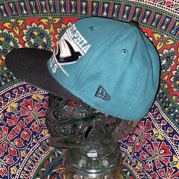 Classic New Era Philadelphia Eagles fitted hat. 7 1/8. - Picture 6 of 13